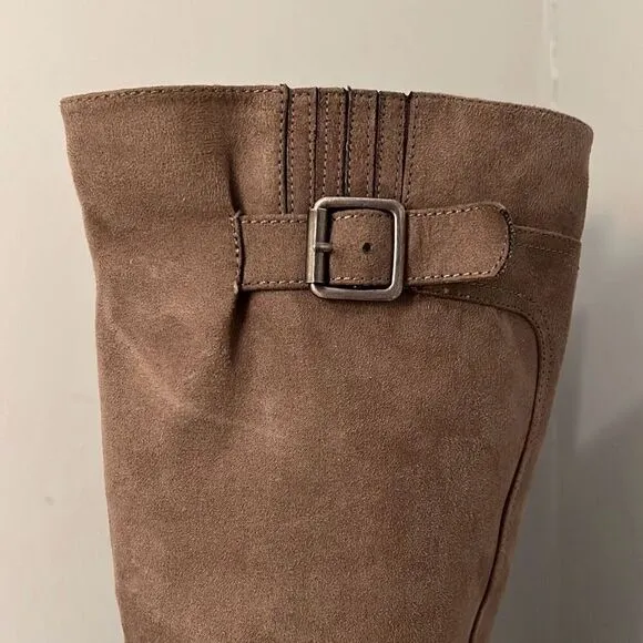 Kenneth Cole Tough Talk Women's Brown Faux Suede Side Zip Tall Boots Size 7 Wide