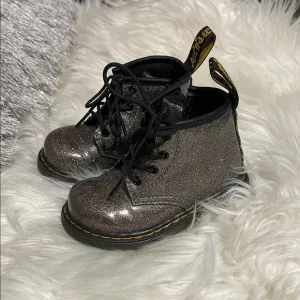 Kids Glitter Black Boots
