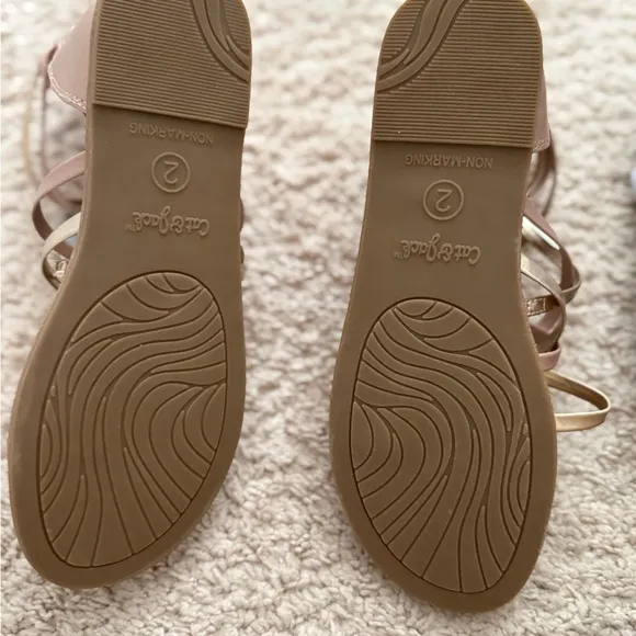 Kids shoes size 2