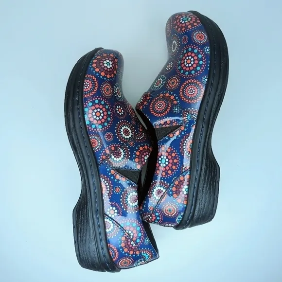 Klogs Mandala Mission women's leather clog shoes red blue size 7