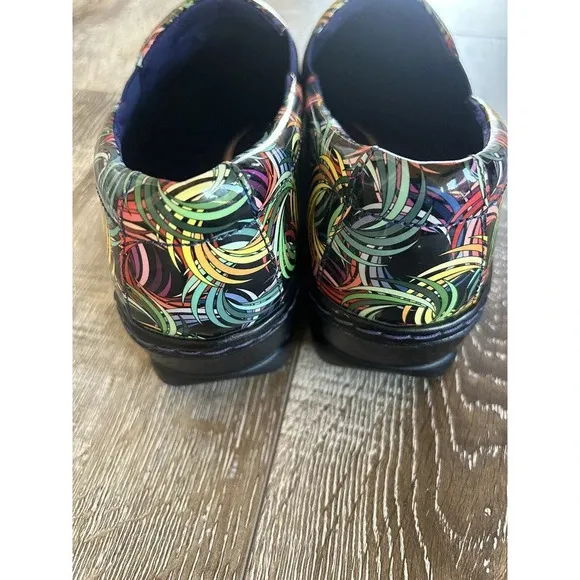 Klogs Maxum Multicolored Womens Shoes / Nursing Clogs Size 10M