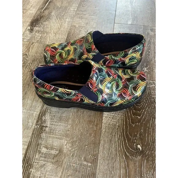 Klogs Maxum Multicolored Womens Shoes / Nursing Clogs Size 10M