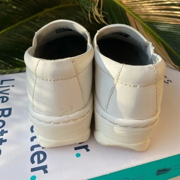 KLOGS Naples White Leather Clog Nursing Shoes Women’s size 7.5