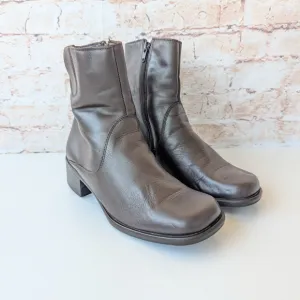 La CANADIENNE Brown Leather Boots with Square Toe