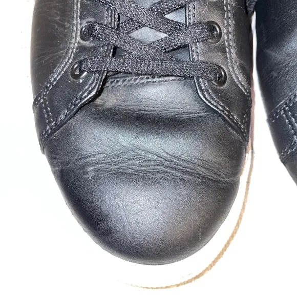 Lacoste Casual Sneakers Men’s Size 10.5 M Black Leather Lace Up Gator Comfort