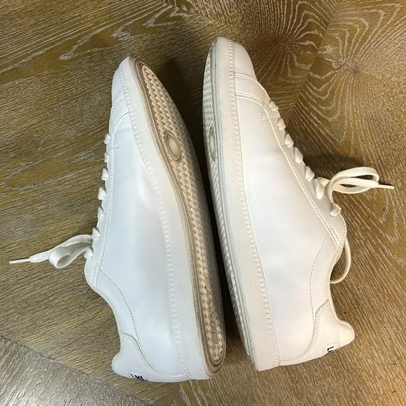 LACOSTE Men's White Graduate Leather and Synthetic Sneakers 10