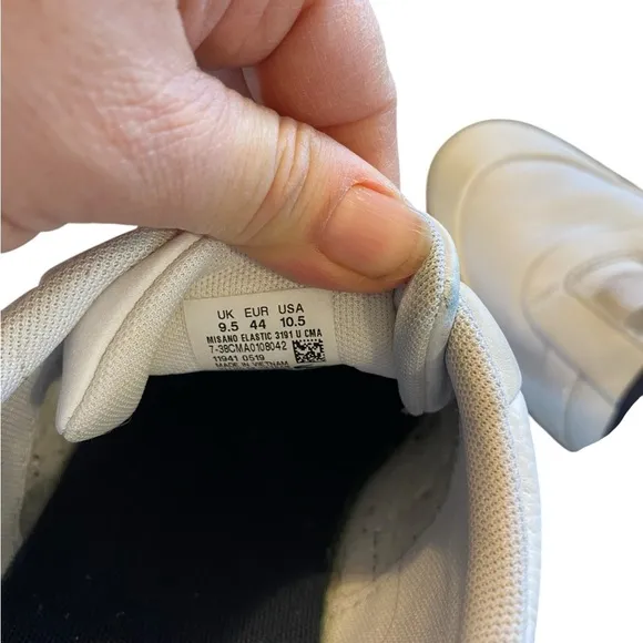 Lacoste-Misano-Elastic White Navy logo sneaker