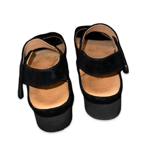 L’Amour Des Pieds Sandals