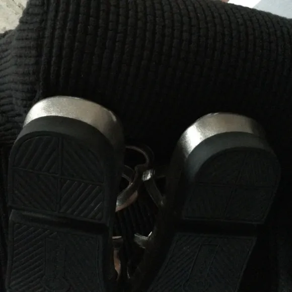 L'Amour Des Pieds Silver Sandals