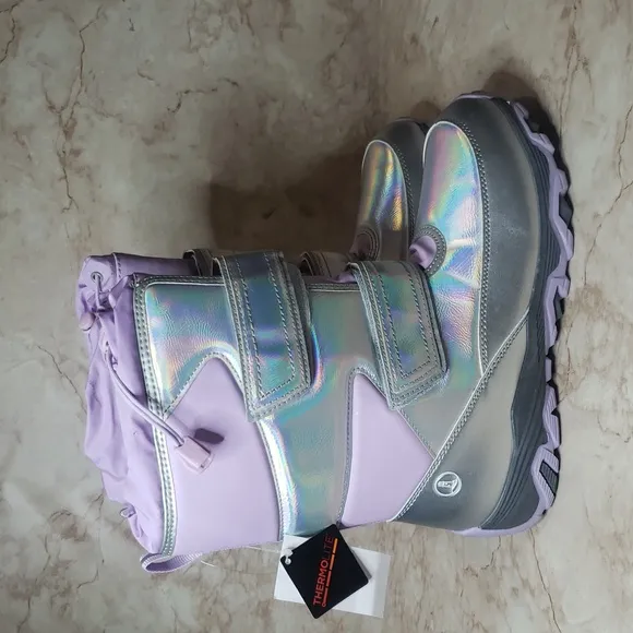 Lands End Iridescent Silver and Lavender Youth Winter  Boots Size 7