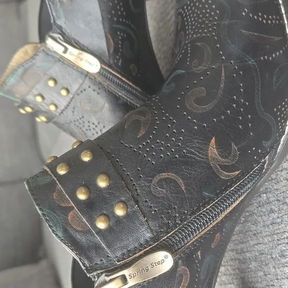 L'ARTISTE KACIELOU SHOES PAINTED LEATHER WESTERN LOOK SHOES Size 41 (10.5)