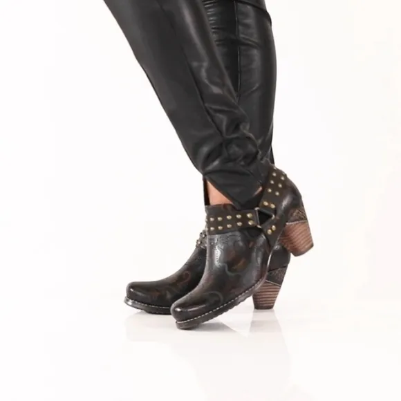 L'ARTISTE KACIELOU SHOES PAINTED LEATHER WESTERN LOOK SHOES Size 41 (10.5)