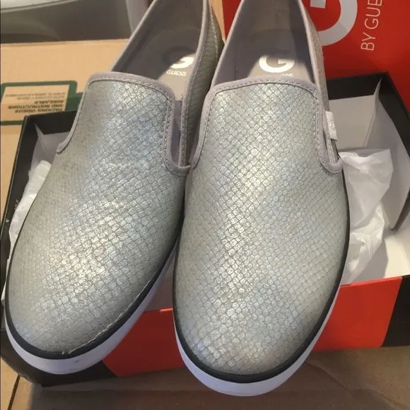 🎉Last deal🎉Guess casual sneakers👟