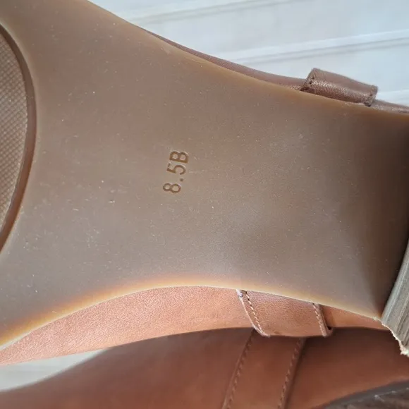 Lauren Ralph Lauren Dylan Suede Leather Mid Heel Boots. Size 8.5