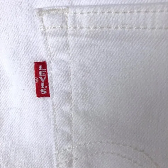Levi’s Premium Wedgie Skinny Distressed Size 24W White Crop High Waist Rise
