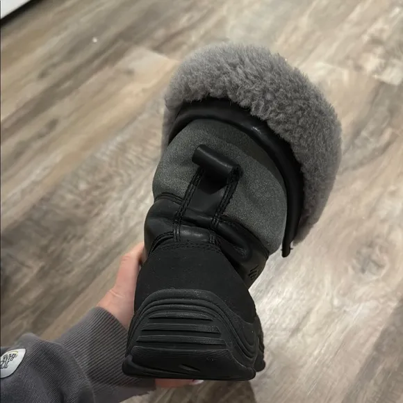 Lightly worn UGG Black Fur-Lined Boots size 8.5