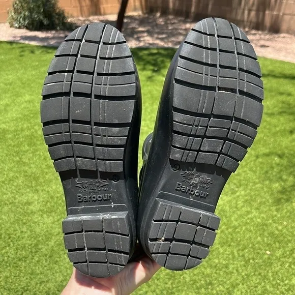 Like NEW! BARBOUR Boots