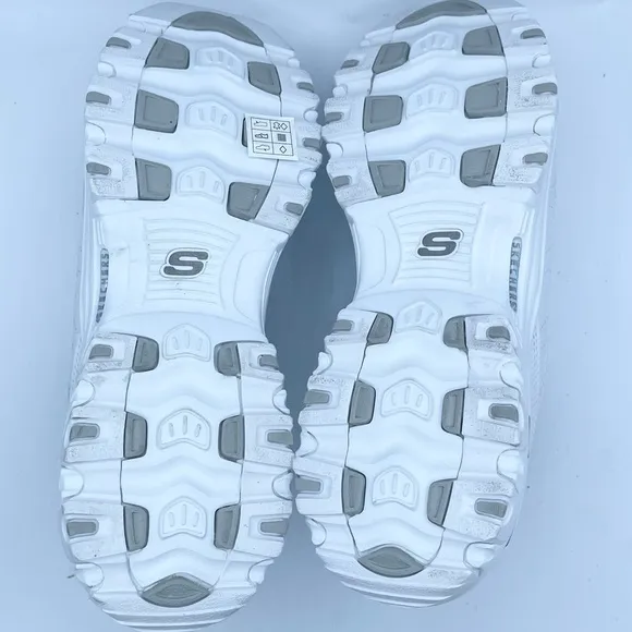 Like New Skechers  Women's White Sneakers Size 11W