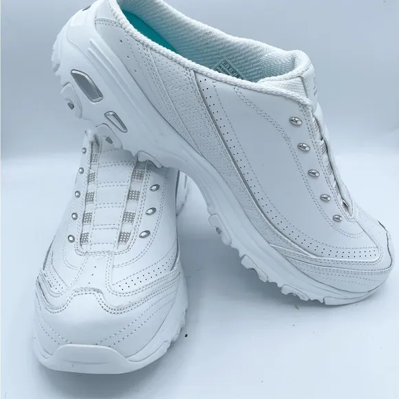 Like New Skechers  Women's White Sneakers Size 11W