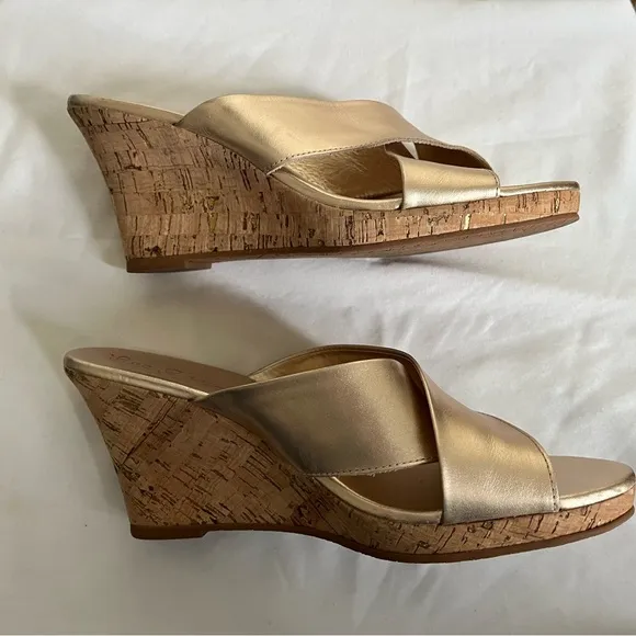 Lilly Pulitzer Selena Gold Criss CrossLeather Women's Slide Sandals Sz 6.5M EUC