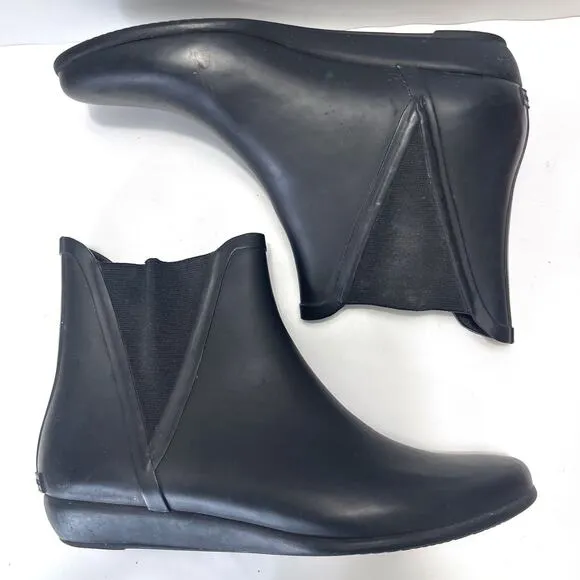 LOEFFLER RANDALL Rain Slip on Chelsea Boots in Black Size 8