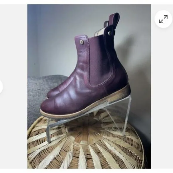 Longchamp Women’s Burgundy Leather Ankle Boots Booties Crepe Sole Sz 38 Luxury
