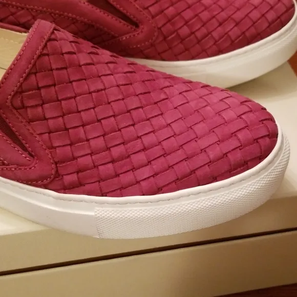 🆕️M. Gemi The Cerchio sneakers, nubuck cranberry