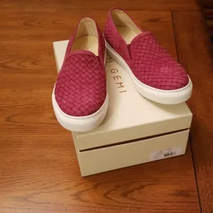 🆕️M. Gemi The Cerchio sneakers, nubuck cranberry