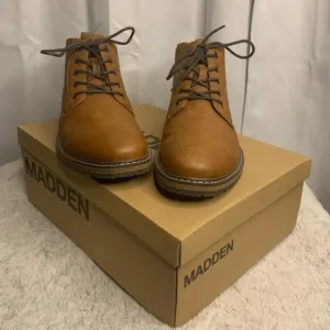 Madden Tellio, Size 11, Brown