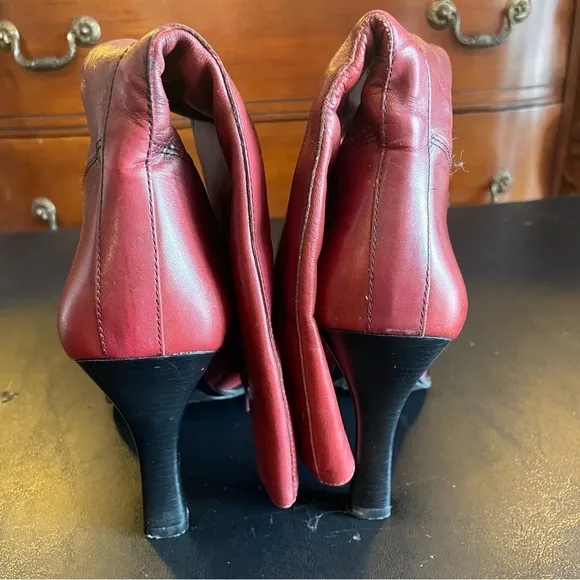 Made in Brazil Leather Burgundy Knee-High Boots. Boho Vintage mid calf size 8M