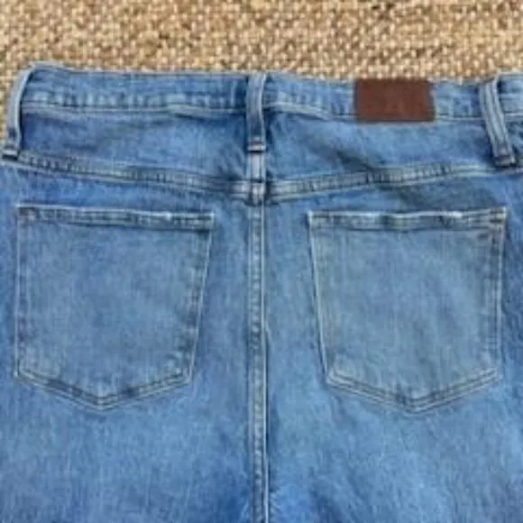 Madewell Classic Straight Jean Denim Women's Size 31 Style #AA596 Y2K Inspired