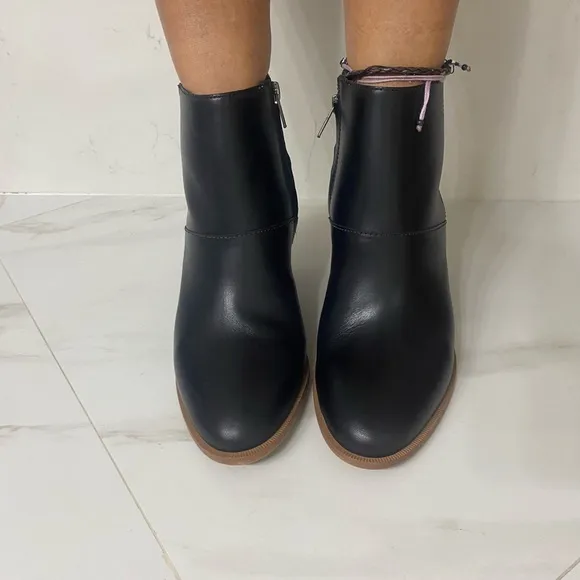 Madewell Rosie Ankle Boots in Black Leather size 8.5 -NWOB