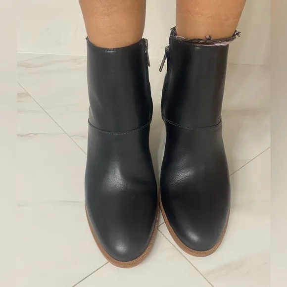 Madewell Rosie Ankle Boots in Black Leather size 8.5 -NWOB