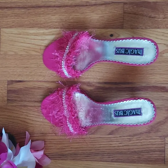 Magic Bus Hollywood Rhinestone &amp; Pink Suede Slipper Mules w/ Yarn Detail Size 7