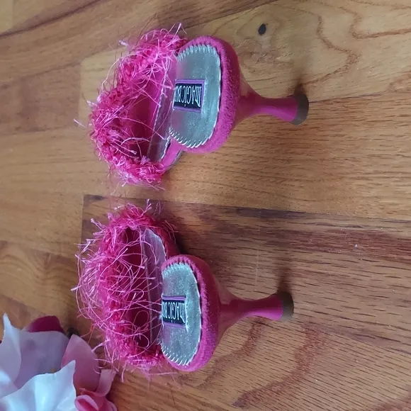Magic Bus Hollywood Rhinestone &amp; Pink Suede Slipper Mules w/ Yarn Detail Size 7