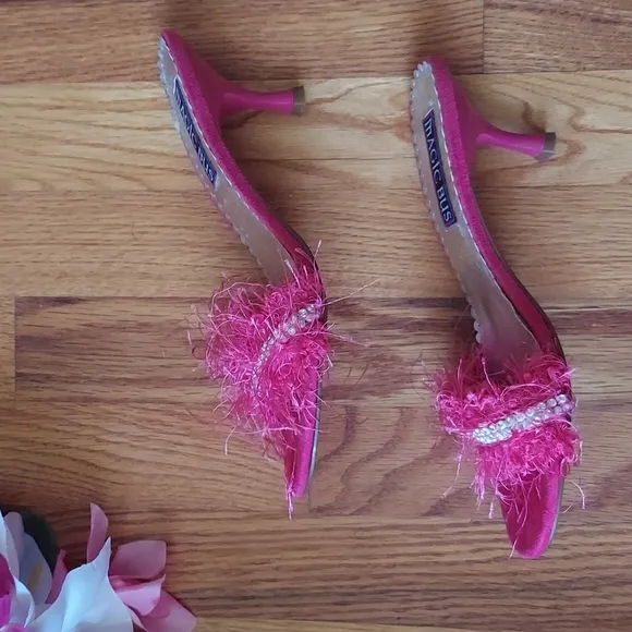 Magic Bus Hollywood Rhinestone &amp; Pink Suede Slipper Mules w/ Yarn Detail Size 7