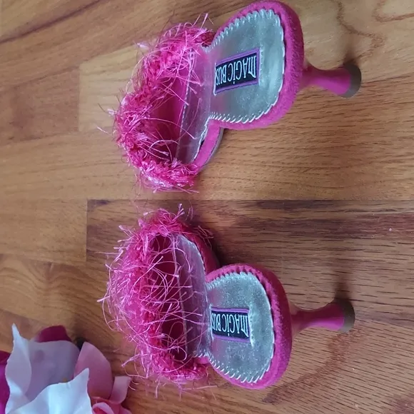 Magic Bus Hollywood Rhinestone &amp; Pink Suede Slipper Mules w/ Yarn Detail Size 7