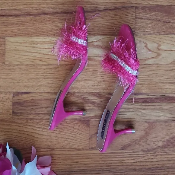 Magic Bus Hollywood Rhinestone &amp; Pink Suede Slipper Mules w/ Yarn Detail Size 7