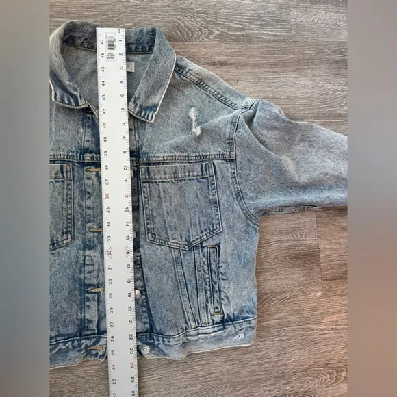 Mango EUC Distressed Denim Jacket Light Wash Relaxed Fit Size S/M Y2K Jeans