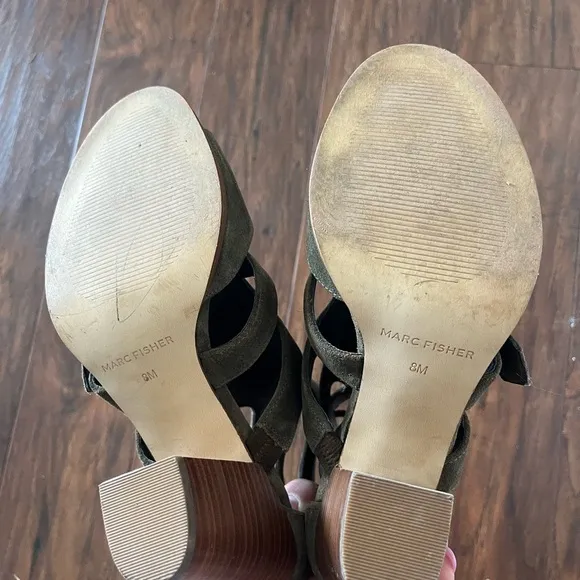 Marc Fisher Olive Green Suede Women's Heeled Sandals Gladiator buckles Size 8