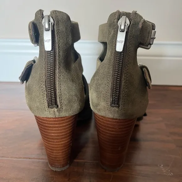 Marc Fisher Olive Green Suede Women's Heeled Sandals Gladiator buckles Size 8