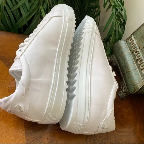 Martin Valen Men’s Casual Low White Sneakers