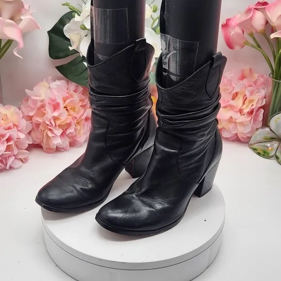 Max &amp; Co. Black Leather Small Boots With Heel Sz. 36/6