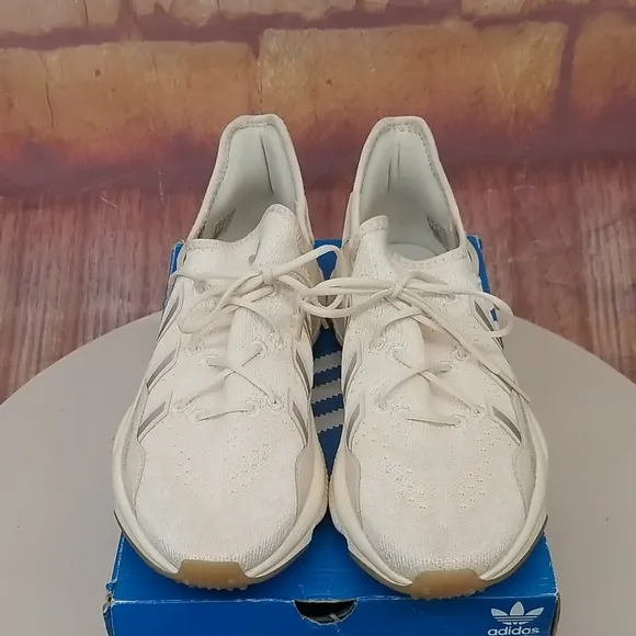 Men's Adidas Cream Sneakers Size 9.5