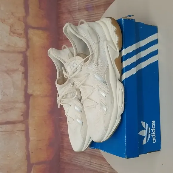 Men's Adidas Cream Sneakers Size 9.5