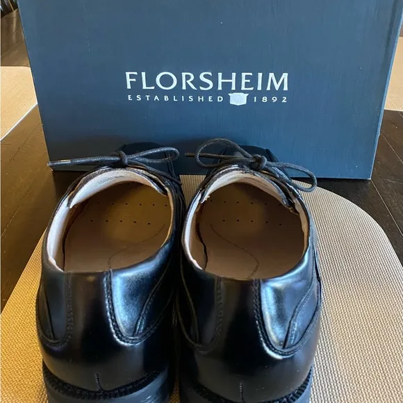Men’s FLORSHEIM Dress Shoes Size 9 Black
