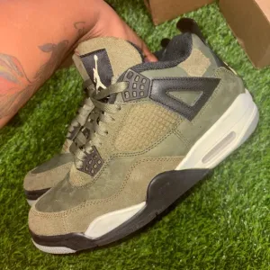 Men's Jordan 4 Sneakers - Olive and Black