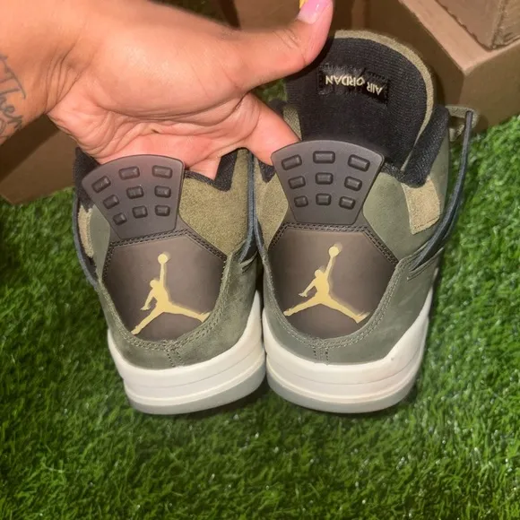 Men's Jordan 4 Sneakers - Olive and Black