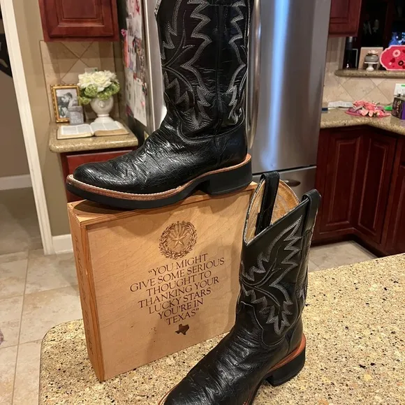 Men’s Justin boots size 6.5B smooth ostrich excellent condition