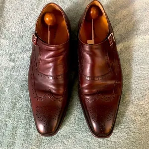 👨🏻‍🎨👨🏻‍🎨Men’s Magnanni monk strap wingtips. Size 11 1/2 M. Brown.